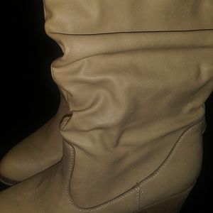 Women's cowboy boots